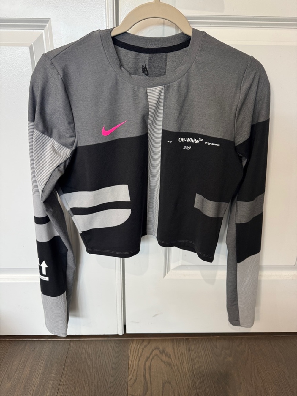 Women’s Off-White Grey, Black & Pink Cropped Long Sleeve Top